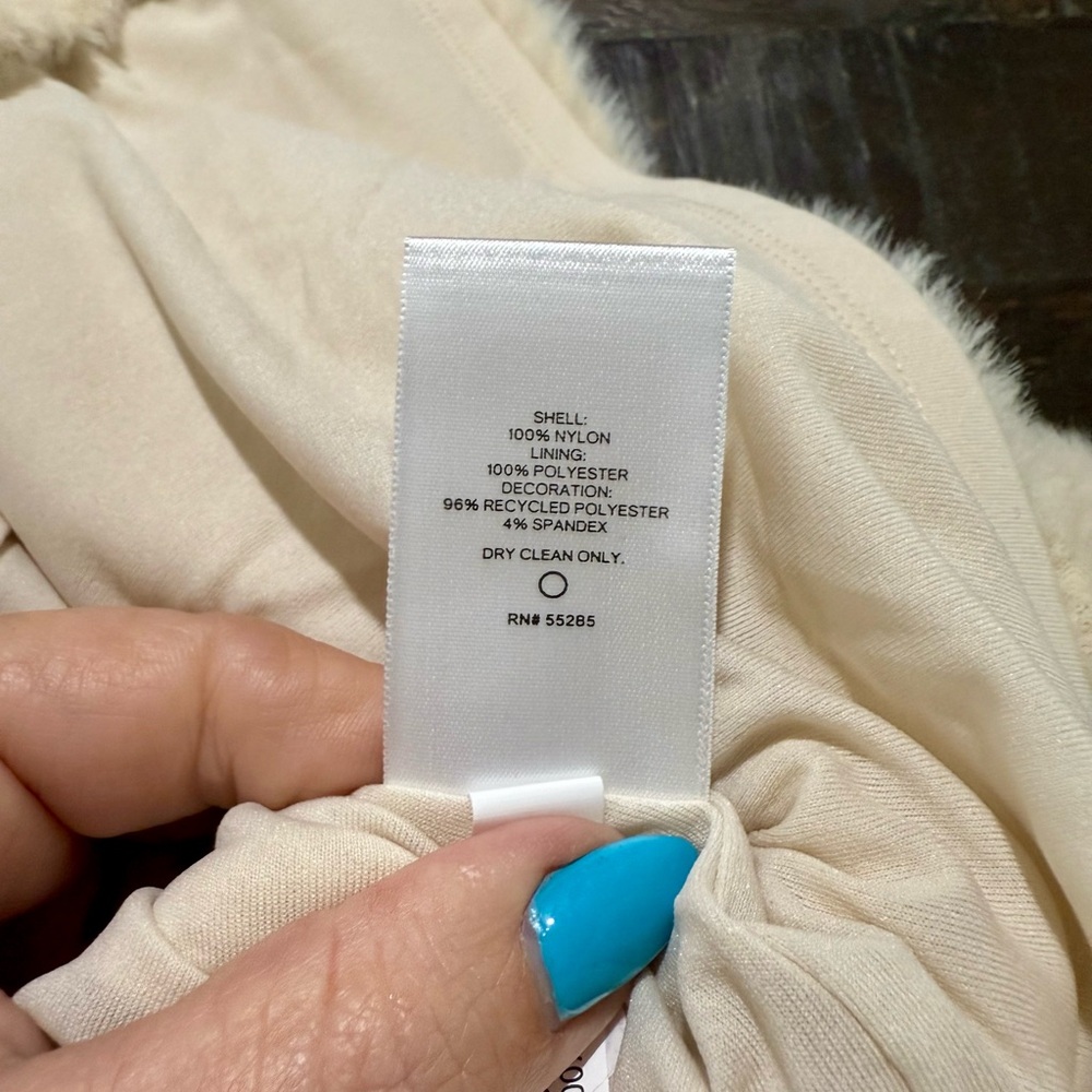 NWT Express Cream Faux Fur Mini Dress Sz Large - Picture 16 of 16